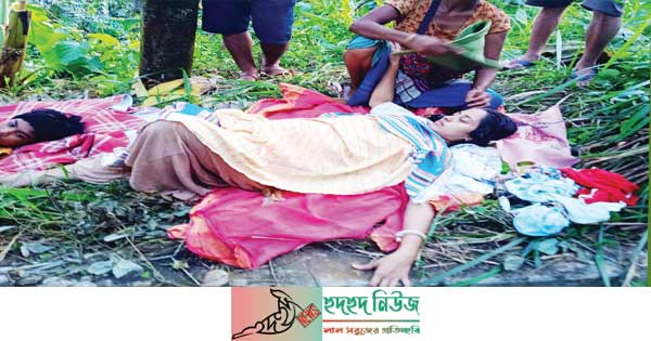 সাজেকে ১৫০ ফুট গভীর খাদে মাইক্রোবাস